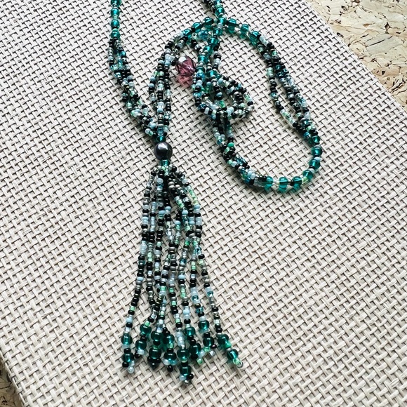 Mini Green Beaded Tassel Necklace - Picture 2 of 4
